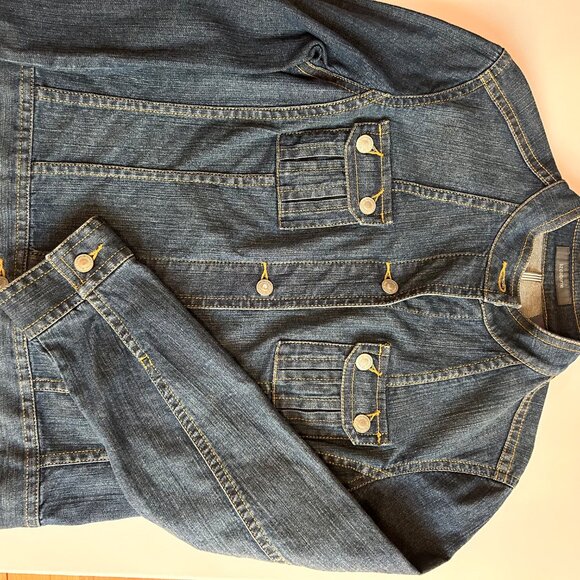 Meet your Posher, Tonya @tidytentacles - Picture 8 of 16